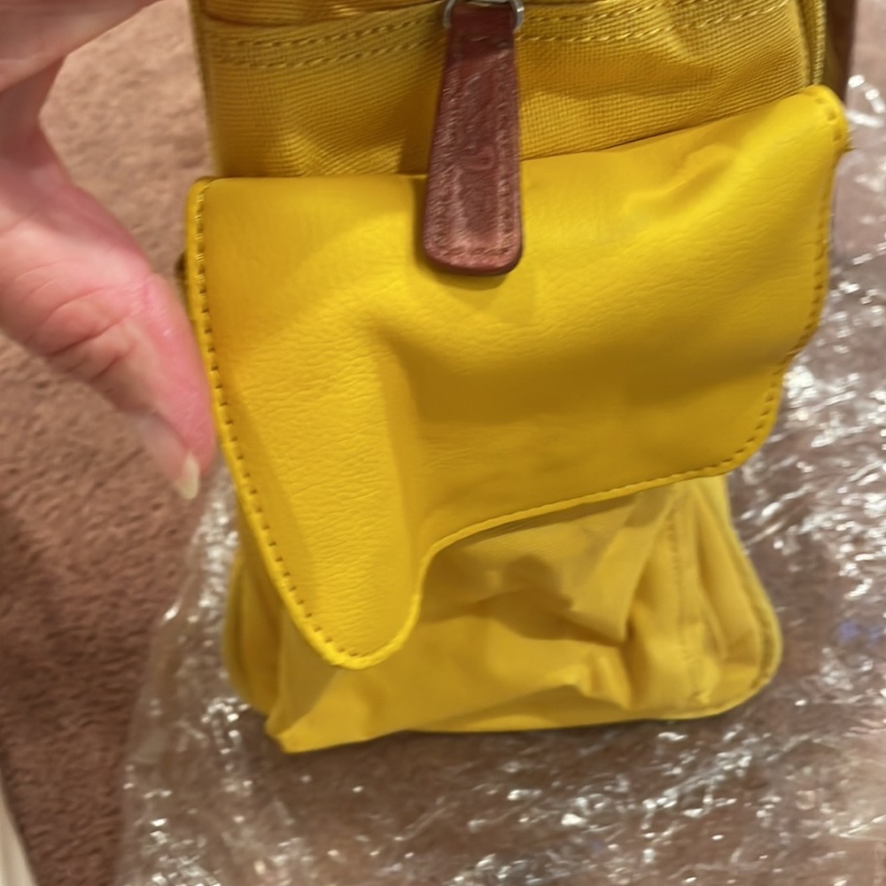 Yellow Duffle STRAIGHT DOWN brand zipper closer carryall bag gym work carryon - Picture 3 of 9